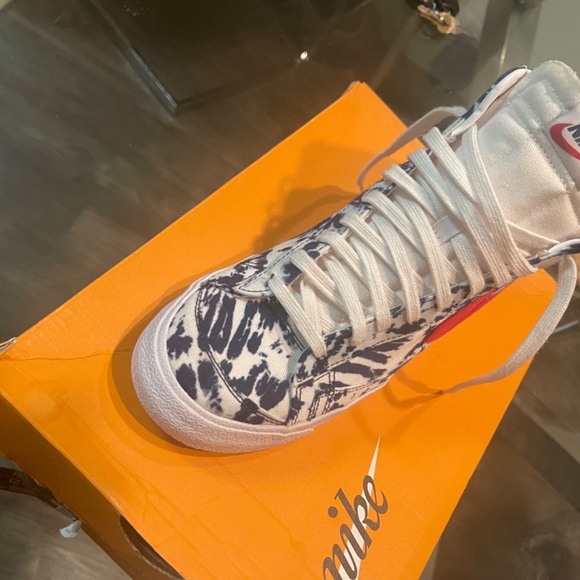 Nike sneakers - Picture 5 of 8